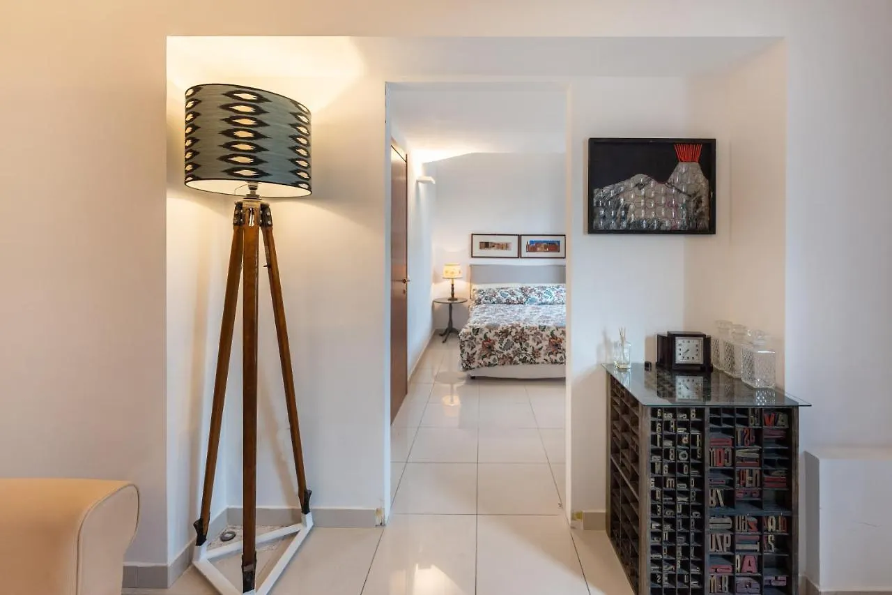 Un Posto Al Centro Apartment Naples 0*,